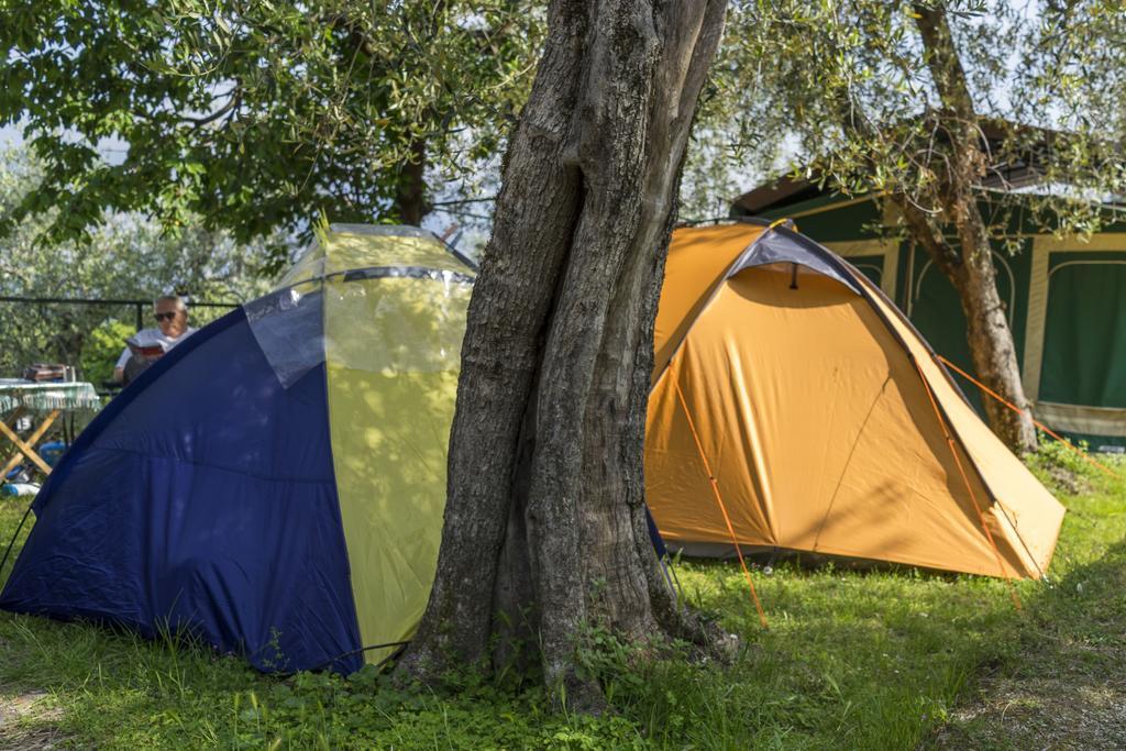 Monja Camping Village Бренцоне-суль-Гарда Экстерьер фото
