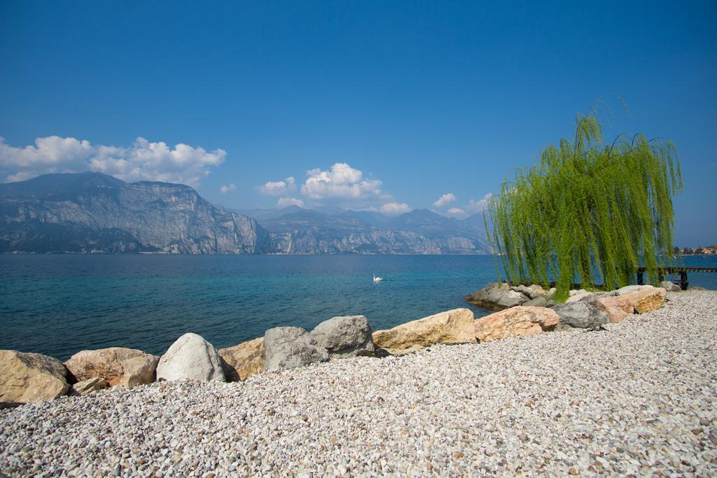 Monja Camping Village Бренцоне-суль-Гарда Экстерьер фото