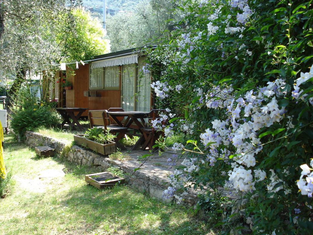 Monja Camping Village Бренцоне-суль-Гарда Экстерьер фото